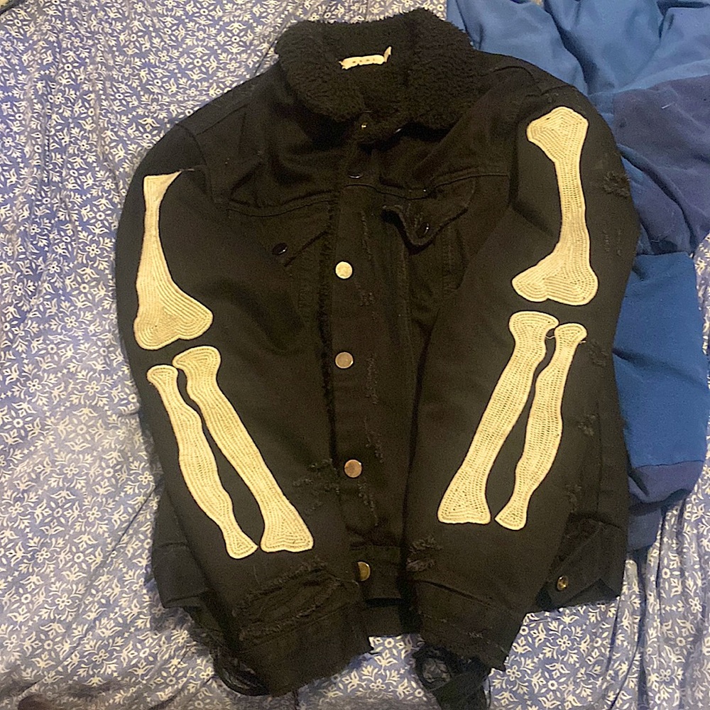 Mnml Skeleton Cropped Sherpa Jacket